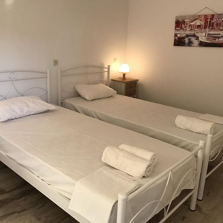 Sapfo Studios Lefkada Town Bagian luar foto